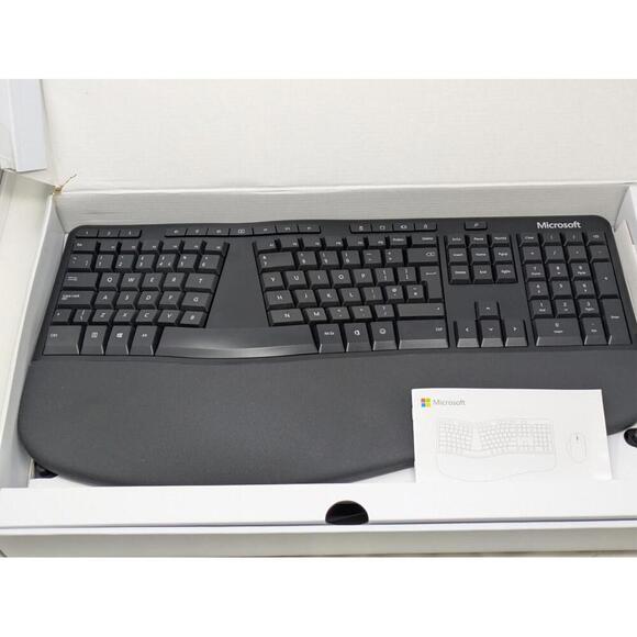 Microsoft Ergonomic Desktop Wired Keyboard & Mouse RJU-00001. Unused In Open Box - Picture 5 of 7